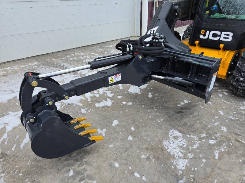 lot 24 image: Landhoner Backhoe Attachment