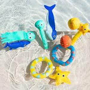 lot 37 image: Coconut Grove Dive & Play Pack Reef Gang Set of 10 Pool Toys