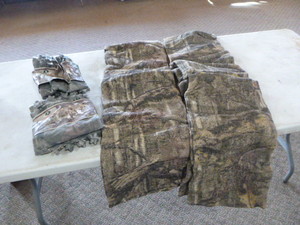 2 Camo 3D  Blind Pieces and 2 Camo Burlap Blind Pieces