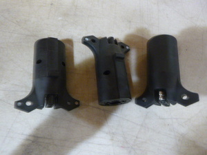 3 7-Pin to 4-Pin Adapters