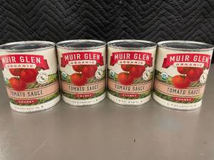 lot 256 image: WY 3 - Set of 4 Muir Glen Organic Chunky Tomato Sauce Cans - 28 oz Each