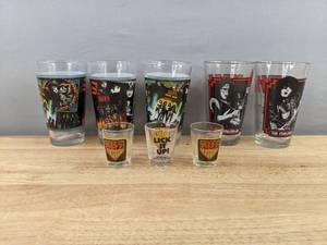 lot 57 image: Assorted KISS Glassware - 5 Drinking Glasses, 3 Shot Glasses