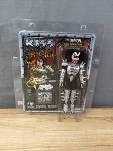 lot 79 image: KISS Monster 8 Action Figure GENE SIMMONS THE DEMON DELUXE