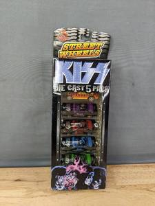 lot 85 image: Vintage KISS Racing Champions Street Wheels 5 Pack 164 Die Cast 1999