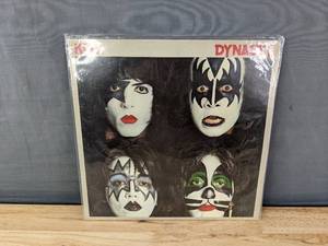 lot 113 image: KISS Dynasty Vinyl Record Album