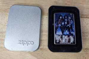 lot 19 image: KISS 2009 Zippo Lighter with Tin Box