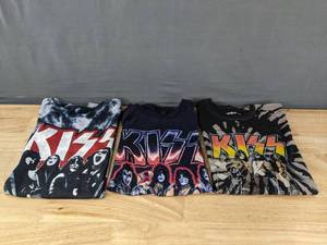 lot 201 image: 3 KISS T-Shirts - Mens Size Small