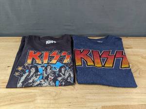lot 200 image: 2 KISS Shirts - Mens Size Medium