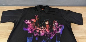 lot 17 image: New KISS Detroit Club Mens Size Medium Button Up Shirt $49.99 Retail