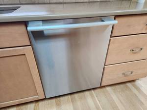 lot 4 image: Miele Household Optima Series Dishwasher