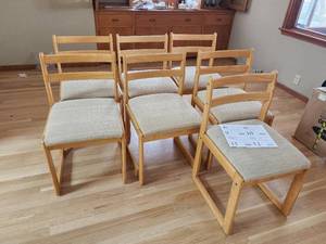 lot 11 image: Lot of (7) Padded Wood Side Chairs