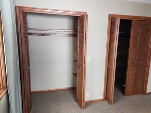 lot 39 image: Lot of (2 Sets) Accordian Closet Doors