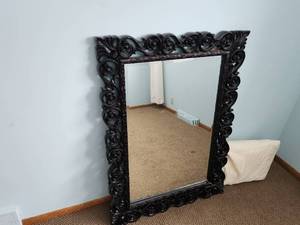 lot 45 image: Wood Framed Wall Mirror