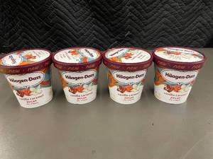 Set of 4 H�agen-Dazs Vanilla Caramel Pecan Ice Cream