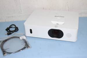 lot 7 image: Maxell MC-WU5505 WUXGA 5200-ANSI Lumen Home Theater HD Projector  Video Projection System