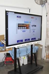 SMART Board 7075 SBID-7075 Interactive 4K Widescreen Touchscreen 75" Ultra-High Definition UHD LED Display / Monitor and Mobile Floor Stand