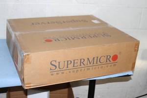 lot 79 image: SuperMicro  Super Micro - Super Server  Computer Network SuperServer - New in Box