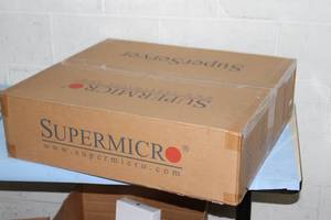 lot 80 image: SuperMicro  Super Micro - Super Server  Computer Network SuperServer - New in Box