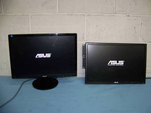 lot 110 image: Lot of 2 ASUS 19 Flatscreen Computer Monitors