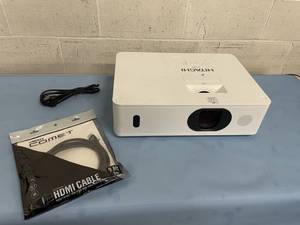 lot 131 image: Hitachi CP-WU5505 WUXGA 5000-Lumen HD Home Theater LCD Projector  Projection System