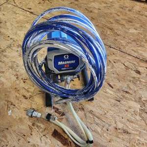 Magnum X5 Airless 3000 PSI Stand Pain Sprayer Good Condition
