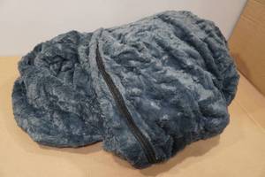 lot 7 image: Giant Bean Bag Chair Cover -Gray, 7ft
