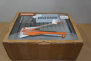 lot 19 image: Flooring & Siding Cutting Tool