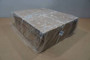 lot 33 image: 20 10x10x3 ShippingGift Boxes