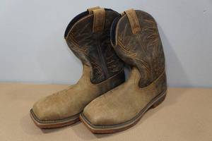 lot 105 image: Irish Setter Marshall Mens 11 Work Boots -Size 9.5