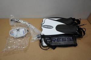 lot 143 image: Cressi Adult Palau Fin Snorkel Set -Fin Size SM