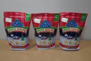 lot 159 image: 3 Blue Buffalo Dog Treats