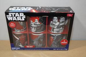 lot 168 image: Star Wars Dark Side Mug and Hot Cocoa Mix Gift Set