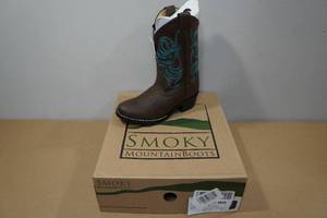 lot 178 image: Smoky Mountain Boots -Kid Size 13