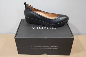 lot 224 image: Vionic Jacey Wedge Shoes -Size 8
