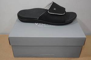 lot 227 image: Vionic 24 Kiwi Slides -Size 9