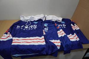 lot 262 image: 3 Hockey Jerseys Sweatshirts -Medium