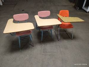 (3) School Desks