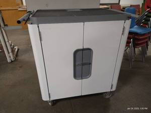 Bretford TL474LLA Laptop Charging Cart