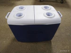 Nice Rubbermaid Cooler