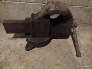 Large Bench Vise