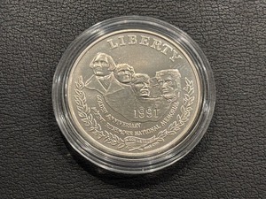 1991-P Mount Rushmore Silver Dollar