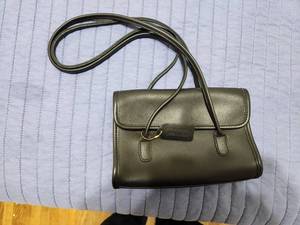 lot 5 image: Coach Black Leather Shoulder Bag