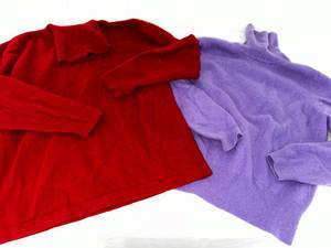lot 74 image: Field Manor Cashmere Sweater Lot