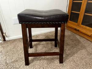 lot 83 image: Leather Bar Stool