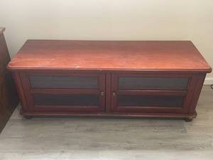 lot 102 image: Wooden TV Stand with Glass Doors