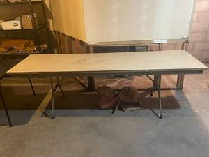 lot 134 image: Sturdy Folding Table