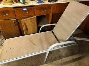 lot 185 image: Outdoor Lounge Chair