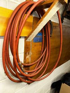 lot 196 image: Craftsman Pneumatic Nailer & Hose