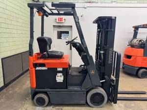 lot 5 image: 2008 Toyota 7FBCU15 Electric Forklift