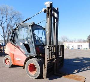 lot 4 image: 2006 Linde H50D Diesel Forklift